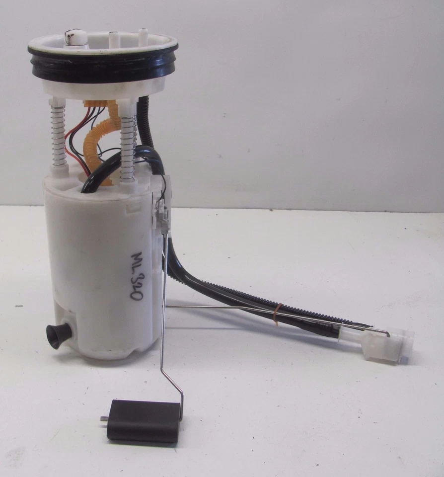 Conjunto de bomba de combustible Mercedes ML320 W163 1998-2001 OEM KM60258 Foto 1 de 4