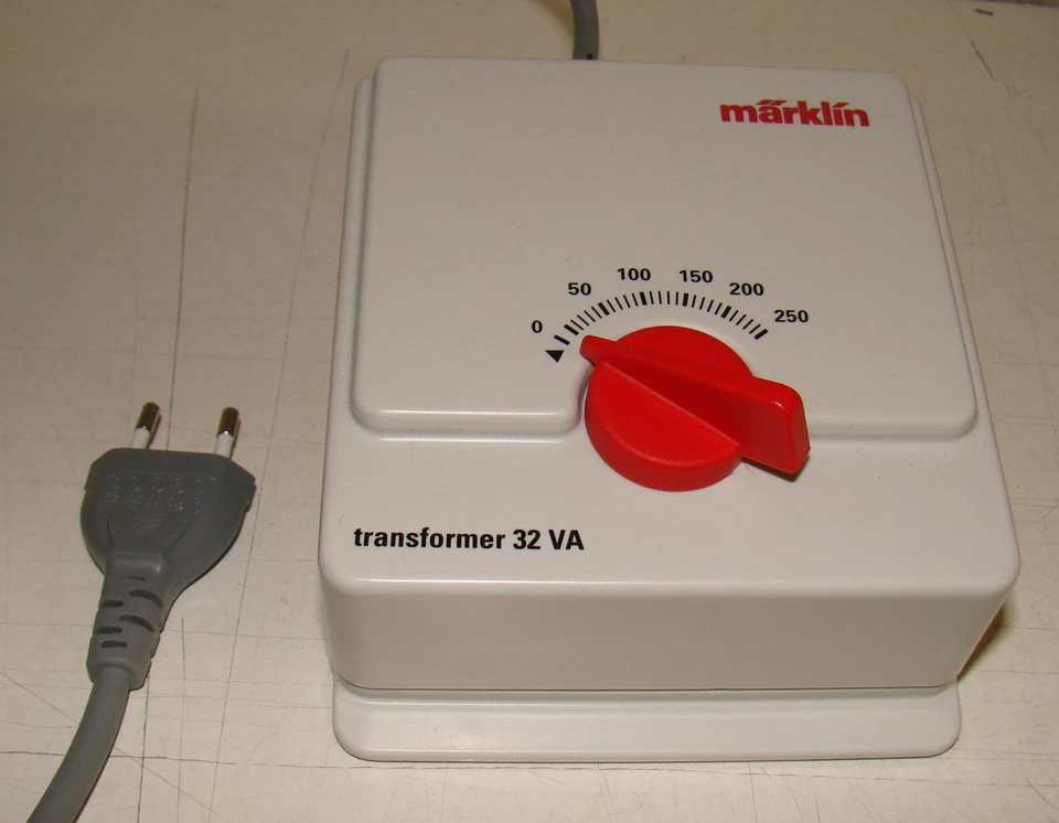 Märklin 6647 Trafo/Transformator 32VA mit Klemmleiste; geprüft! - Bild 1 von 3