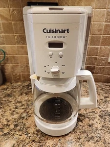 CLEAN! Cuisinart Filter Brew Programmable Coffee Maker Model: DCC-1000 - Picture 1 of 17