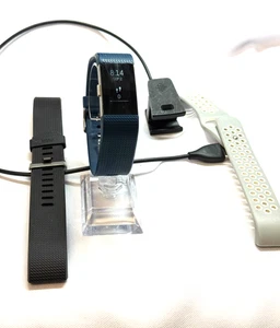 Pulsera rastreador de actividad Fitbit Charge 2, con bandas adicionales - Imagen 1 de 5