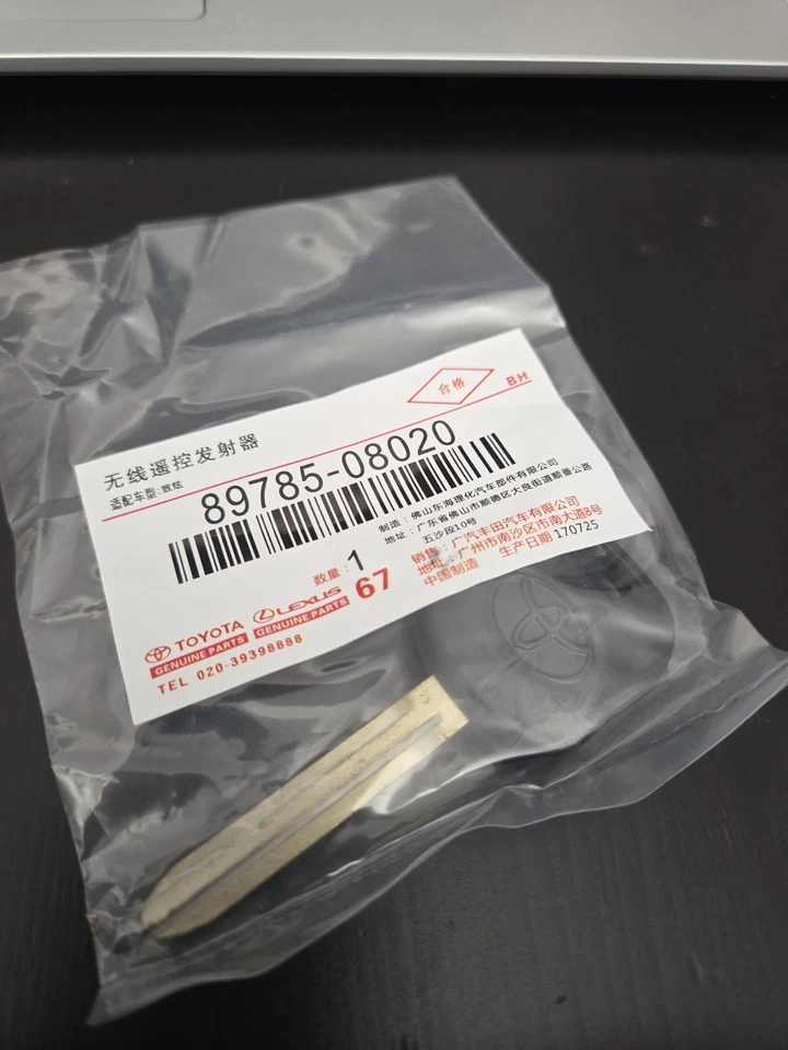 NEW! OEM Toyota Transponder DOT Chip 4D-67 Ignition Car Key TOY44d - Image 1 of 1