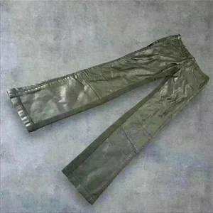 Pilcro Motorradhose grün veganes Kunstleder vorne Größe 28 Anthropology - Bild 1 von 8