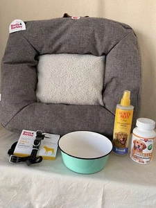 Boots, Bees & Coco Pet Pack - Small Dog -Pet Bed, Vitamins, Harness, Bowl, Spray - Picture 1 of 12