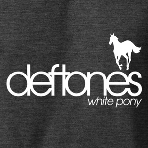 Camiseta PONY BLANCA DEFTONES Hard Rock Band Álbum Clásico Logotipo S-6XL Camiseta de Algodón - Imagen 1 de 12