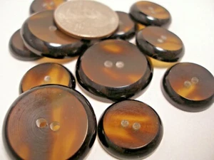 Neu 8 falsche Schildkröte Muschelknöpfe Größen 1 1/8, 7/8, 13/16, 11/16 #T2 - Bild 1 von 9