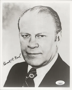 Foto real firmada a mano de Gerald Ford #1 certificado de autenticidad JSA autografiada presidente EE. UU. Nixon - Imagen 1 de 2