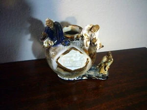ANTIQUE CHINESE MUDMEN FIGURINE 3 MEN ON & STANDING ON POTTERY VASE Signed - Picture 1 of 7