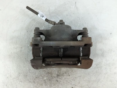 Pinza de freno delantera izquierda Nissan Rogue 2014-2020 Q39KZ Foto 1 de 4