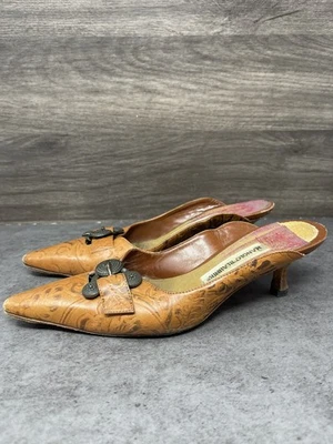 Manolo Blahnik Shoes Womens Size 37 (US 7) Brown Leather Graphic Print Mule Heel - Image 1 of 4