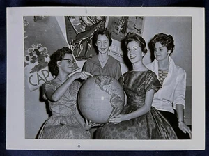 Smart Young Women Geography Lesson Vintage B/W Snapshot Photograph - Picture 1 of 2