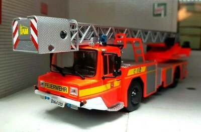 1:43 Fire Engine Iveco Magirus Dlk 23/12 DLK23-12C Turntable Ladder Diecast IXO - Image 1 of 4