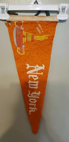 NEW YORK NEW YORK 50'S? WOOL VINTAGE RETRO PENNANT WITH HOLDER Cover