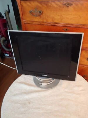 Sony SDM-HS73 17" Monitor - Image 1 of 4
