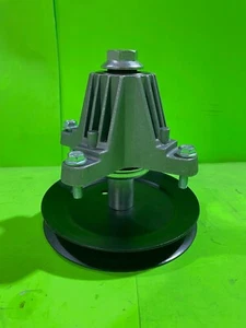 Spindle Assembly w/ Pulley for Cub Cadet, MTD, Troy Bilt Part 918-04822A - Picture 1 of 9