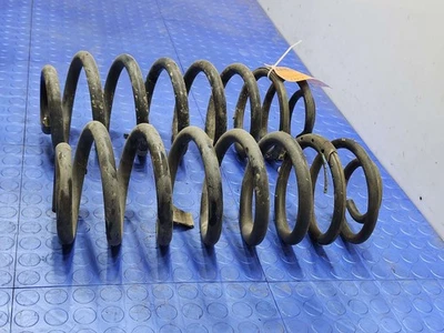 Juego de muelles helicoidales de suspensión trasera Chevy Tahoe Suburban 2007-2014 OEM 22811851 Foto 1 de 4