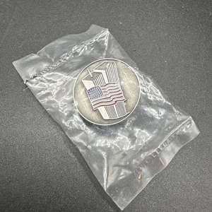 Vintage Twin Towers New York amerikanische Flagge Pin 9/11 - Bild 1 von 1