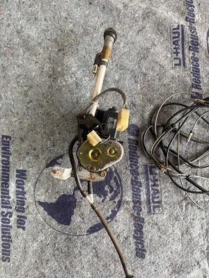 Conjunto de antena de alimentación Toyota Supra MK3 1988-1992 usado OEM Foto 1 de 3