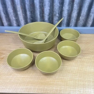 VTG Rubbermaid Salad Bowl Serving Set Of 4 Kitchen Utensils MCM Granny Core - Picture 1 of 14