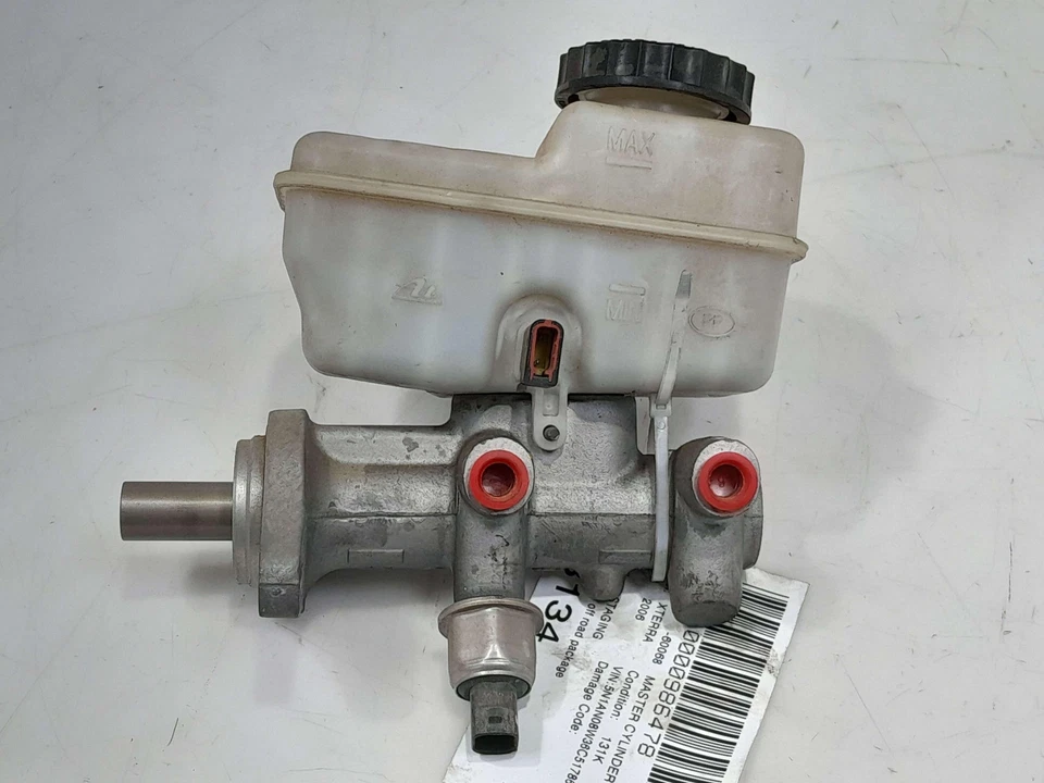 Conjunto de cilindro maestro de freno Nissan Pathfinder Xterra Frontier OEM 46010EA240 Foto 1 de 4