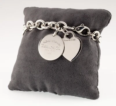 Tiffany & Co. Plata de Ley "Retorno A "Pulsera Con / Dos Charms 19.1cm - Imagen 1 de 4