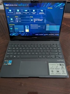 ASUS ZenBook Flip 13 (UX363E) *Cracked Screen - Picture 1 of 8
