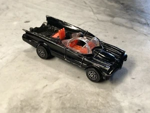 RARE CLEAR SCREEN Windows Vintage 1:64 Corgi Juniors Batmobile - Picture 1 of 6