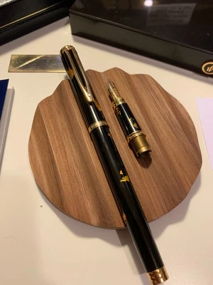 Waterman Gentleman Fountain Pen Desk Set Black & Gold Lacquer - Image 1 of 4