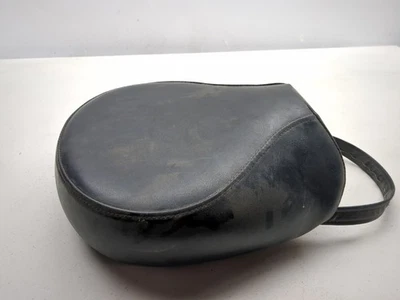 Assento traseiro de passageiro 98-04 Kawasaki VN1500 Vulcan Nomad - Imagem 1 de 4