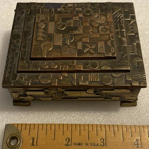 COMO ESTÁ, BISAGRA ROTA, CAJA DE CIGARROS SPELTER ART DECO DE COLECCIÓN DISEÑO GEOMÉTRICO - Imagen 1 de 13