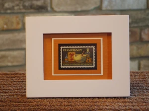 Vintage Framed Pharmacy United States Postage Stamp - No. 1473 - Version 1 - Picture 1 of 4