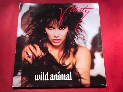 K1-97 VANITY Wild Animal - 6102ML - 1984 - MOTOWN - RECORD - POP / ROCK Foto 1 de 4