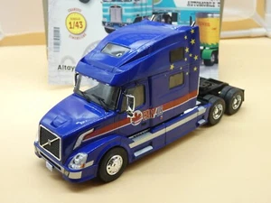 Camion Semi U.S VOLVO VN 670 1996 1/43éme IXO ALTAYA Neuf Seul N°23 + Fascicule - Foto 1 di 11