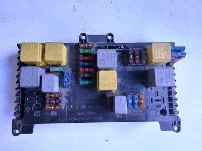 Fuse box for Mercedes Vito W639 A6395450101 genuine - Image 1 of 3