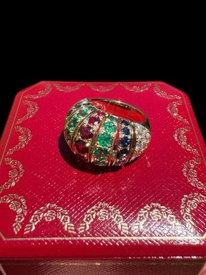 重要卡地亚 18K 黄金红宝石翡翠蓝宝石钻石炸弹风格戒指 — 第 1/4 张图片