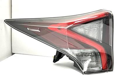 2016-2018 Toyota Prius Rear Left Taillight Quarter OEM 81560-47280-B. - Imagen 1 de 4