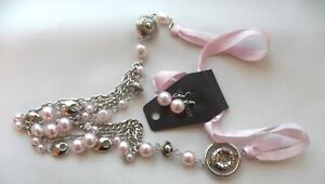 Paparazzi Pink on Silver Ribbon Necklace & Earrings #jewelry #necklace #fashion 