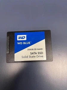 WD Blue 3D NAND SATA 6Gb/s 2.5" 250GB SSD WDS250G2B0A-00SM50 Solid State Drive - Picture 1 of 2
