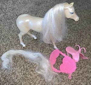 Barbie Caballo Arco Iris Pegaso con Brida de Sillín y Riendas ~ Sin Alas - Imagen 1 de 4