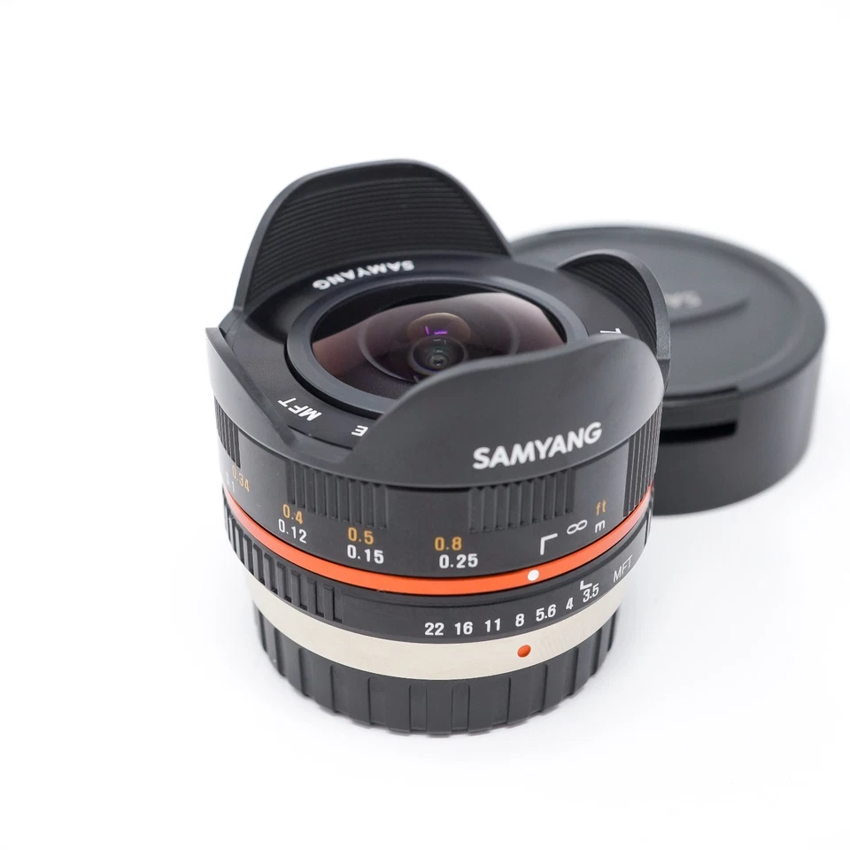 Samyang 7.5mm f/3.5 UMC Fisheye Lens for Micro Four Thirds - Great Condition - Image 1 of 4