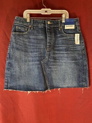 Women’s Old Navy Denim Skirt Size 6 - Image 1 of 4