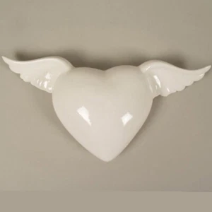 Regalo Invitados Talla Corazón Con Alas Boda Bautizo Decoración Mesa 19,5cm - Imagen 1 de 7