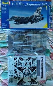 Revell 1/72 F-16 MLU tigermeet 2009 raro 04691 - Foto 1 di 1