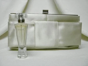 NEW Victoria's Secret~SO IN LOVE~2Pc Gift Set EAU DE PARFUM .5 oz & PURSE+BONUS! - Picture 1 of 6