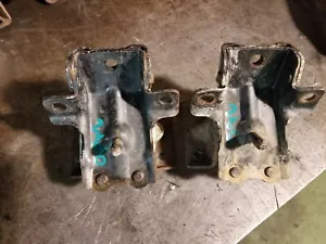 2011-15 DURAMAX DIESEL MOTOR ENGINE MOUNTS 25814752 25814754 r266 - Picture 1 of 7