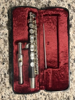 Jupiter JPC1000 Piccolo con estuche - COMO NUEVO - ¡Envío gratuito! Foto 1 de 4