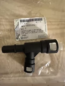15055342 Tahoe Cadillac Escalade Auxiliary Heater Hose Connector Tee NEW OEM - Picture 1 of 6