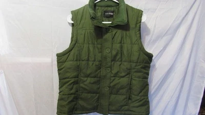 Outer Edge Puffer Vest Women's Vest Green Vest Button And Zip Closure Vest - Image 1 of 4