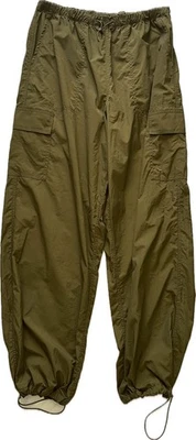 Pantalones de paracaídas cargo para mujer ROSA Victoria’s Secret verde oliva talla M Foto 1 de 4