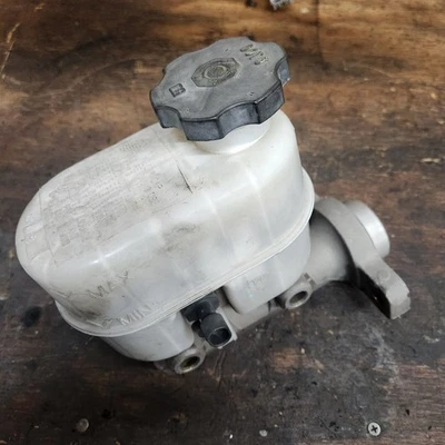 07-13 GMC Chevy Sierra Tahoe Yukon Cilindro Maestro de Freno P/N 332089 Foto 1 de 4