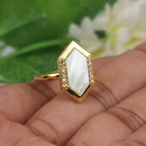 Mother Of Pearl And Zircon Gold Plated Ring 925 Silver Ring With Pearl Gemstone - Picture 1 of 7